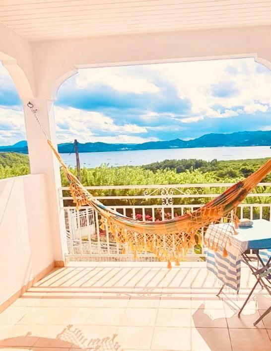 Villa Avec Vue T2 A T5 Duo De La Baie Le Robert Exterior photo